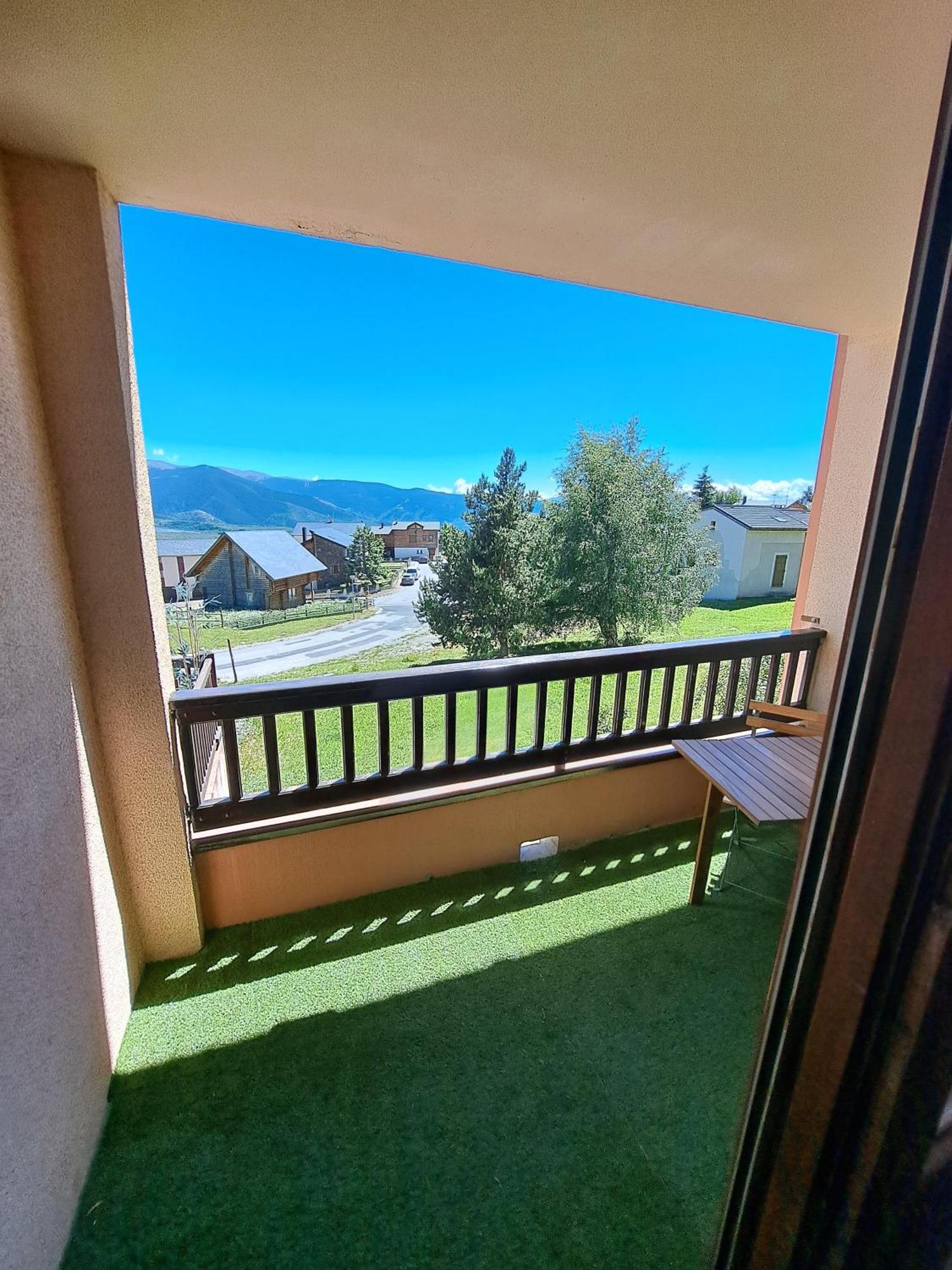 Studio Cabine 4 Couchages, Vue Face Aux Montagnes Font-Romeu-Odeillo-Via Exterior foto